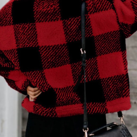 Cozy soft plaid pull over - Picture 2 of 11